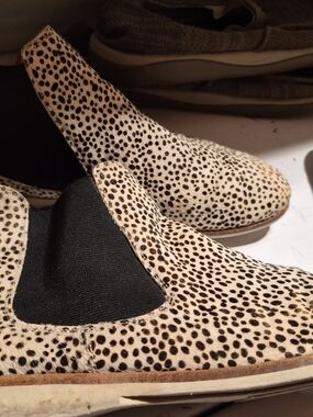 Women’s Rollie Snow Leopard. Real Cow Hair Booties.perfect Travel Shoes. Size 41